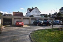 Hofbereich mit Garagen Altbaucharme im Bielefelder Westen - Gepflegte 4-Zi-Wohnung mit Flair