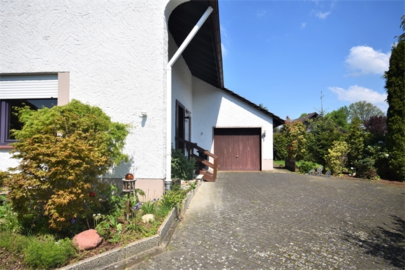 Ansicht Hofbereich Einfamilienhaus Bielefeld