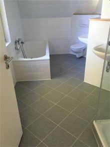 Badezimmer OG VERKAUFT!!! Zauberhaftes Wohnidyll am S�dhang von BI-Hoberge mit Weitblick