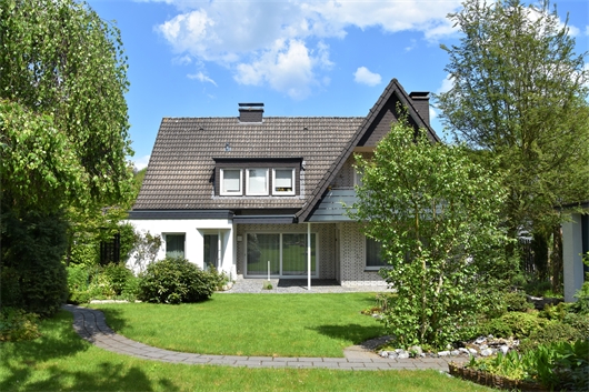 Hausansicht Bielefeld - Hoberge-Uerentrup Einfamilienhaus VERKAUFT!!! Familienfreundliches Wohndomizil in BI-Hoberge
