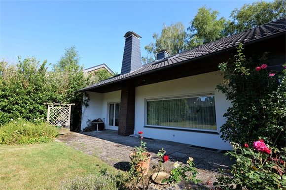 Blick zur Terrasse Einfamilienhaus Bielefeld
