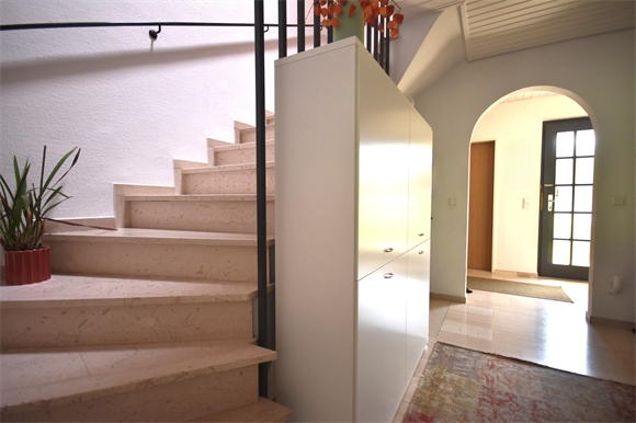Eingangs- und Dielenbereich Reihenmittelhaus Bielefeld