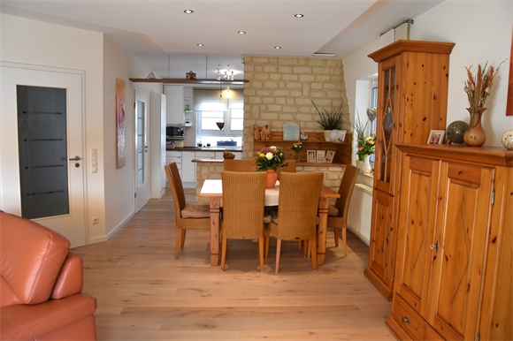 Blick zum Essbereich Doppelhaush�lfte Schlo� Holte-Stukenbrock