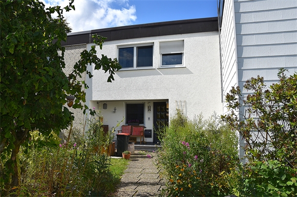 Vorderansicht Reihenmittelhaus Bielefeld