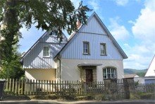 Hausansicht VERKAUFT!!! Zauberhaftes Wohnidyll am S�dhang von BI-Hoberge mit Weitblick