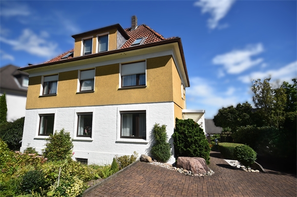 Vorderansicht Zweifamilienhaus Bielefeld