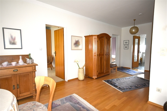 Blick zum Dielenbereich Etagenwohnung Bielefeld