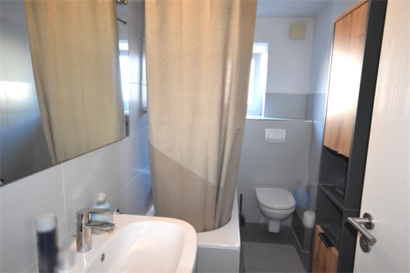 WE16 1.OG Badezimmer Etagenwohnung Bielefeld