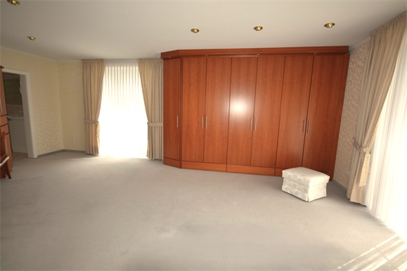 Raumansicht Elternbereich Einfamilienhaus Bielefeld